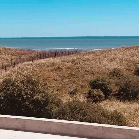 Sur 4 Etoiles Sea View Villa *